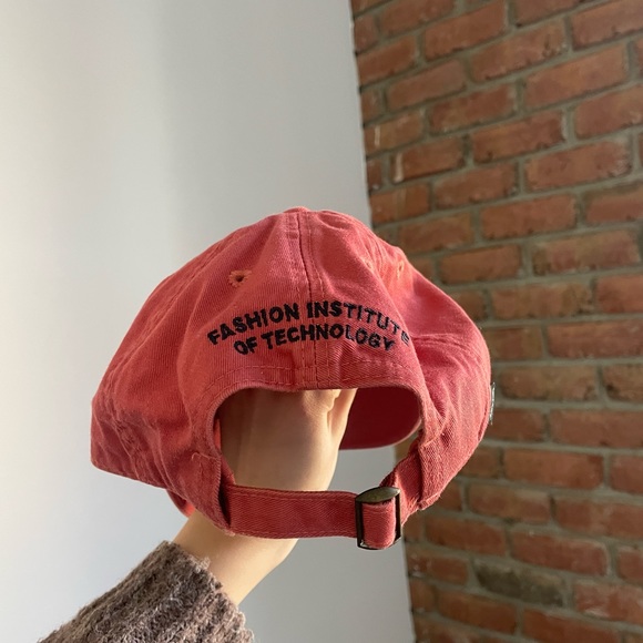 Amazing faded red FIT hat - Picture 2 of 4